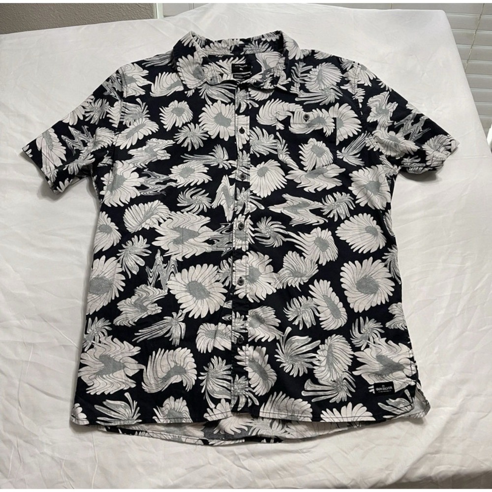 Quiksilver Button Up Shirt Mens XL Black White Floral Tropical Regular Fit
